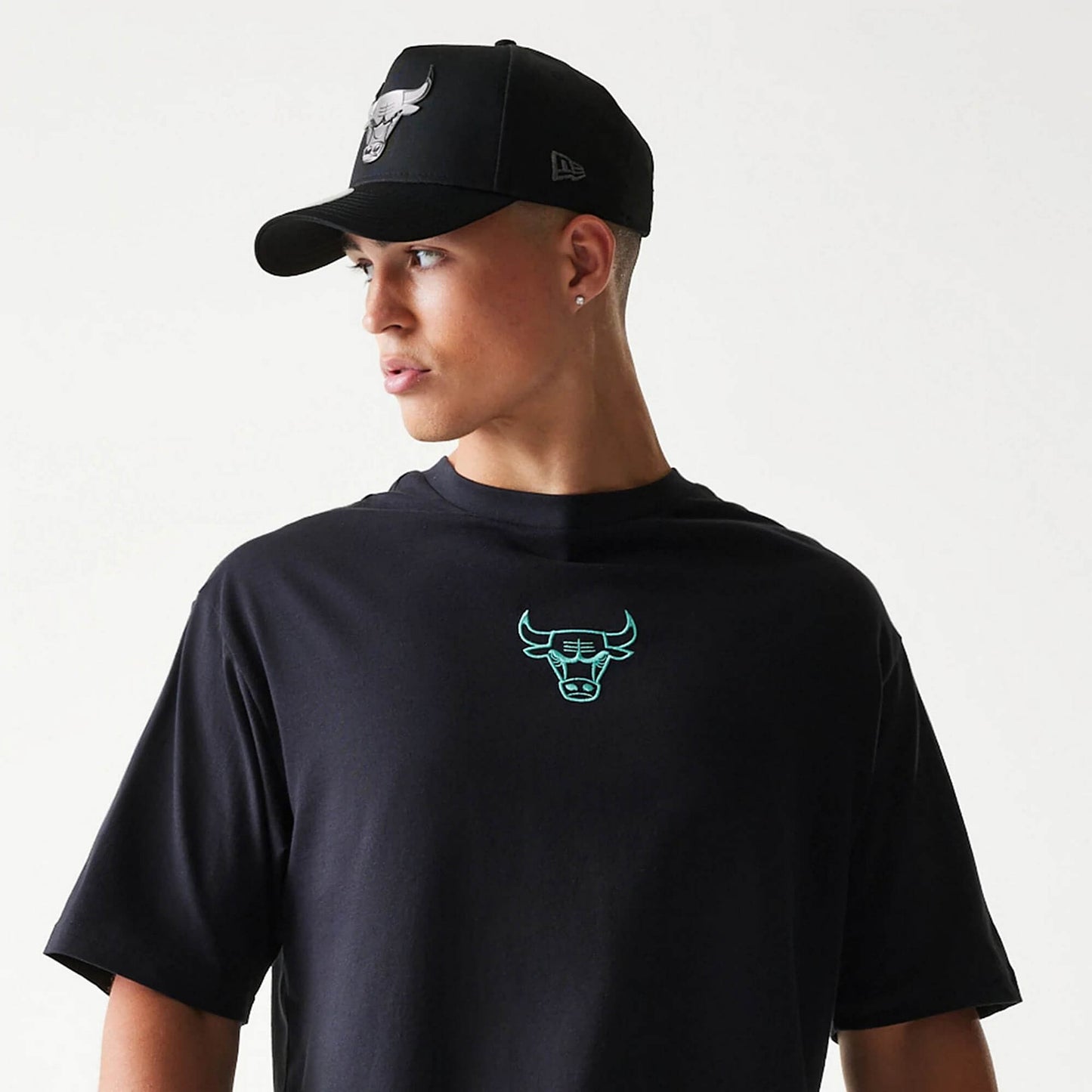 Tričko New Era Chicago Bulls NBA League Essential Black Oversized T-Shirt čierné