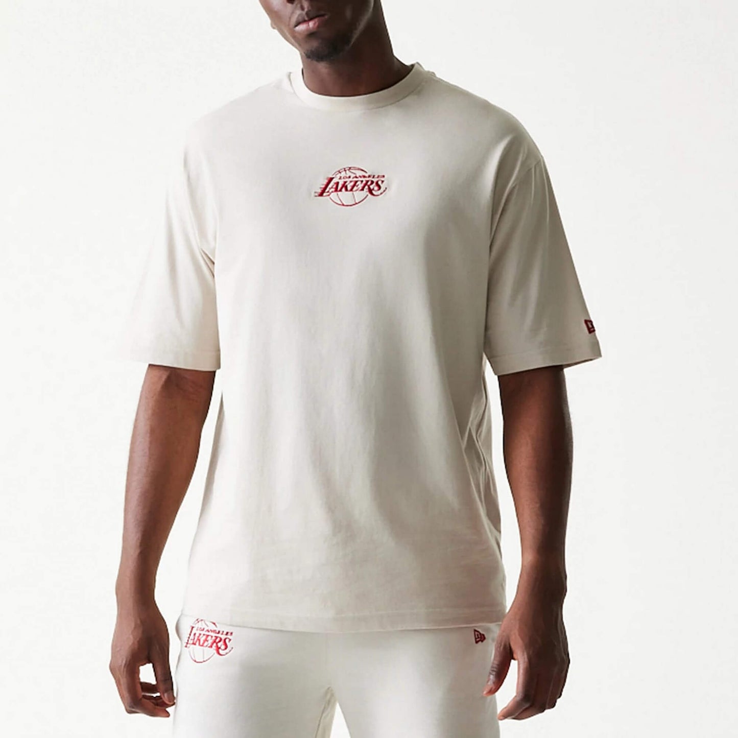 Tričko New Era Los Angeles Lakers NBA League Essential Cream Oversized T-Shirt krémovo-biele
