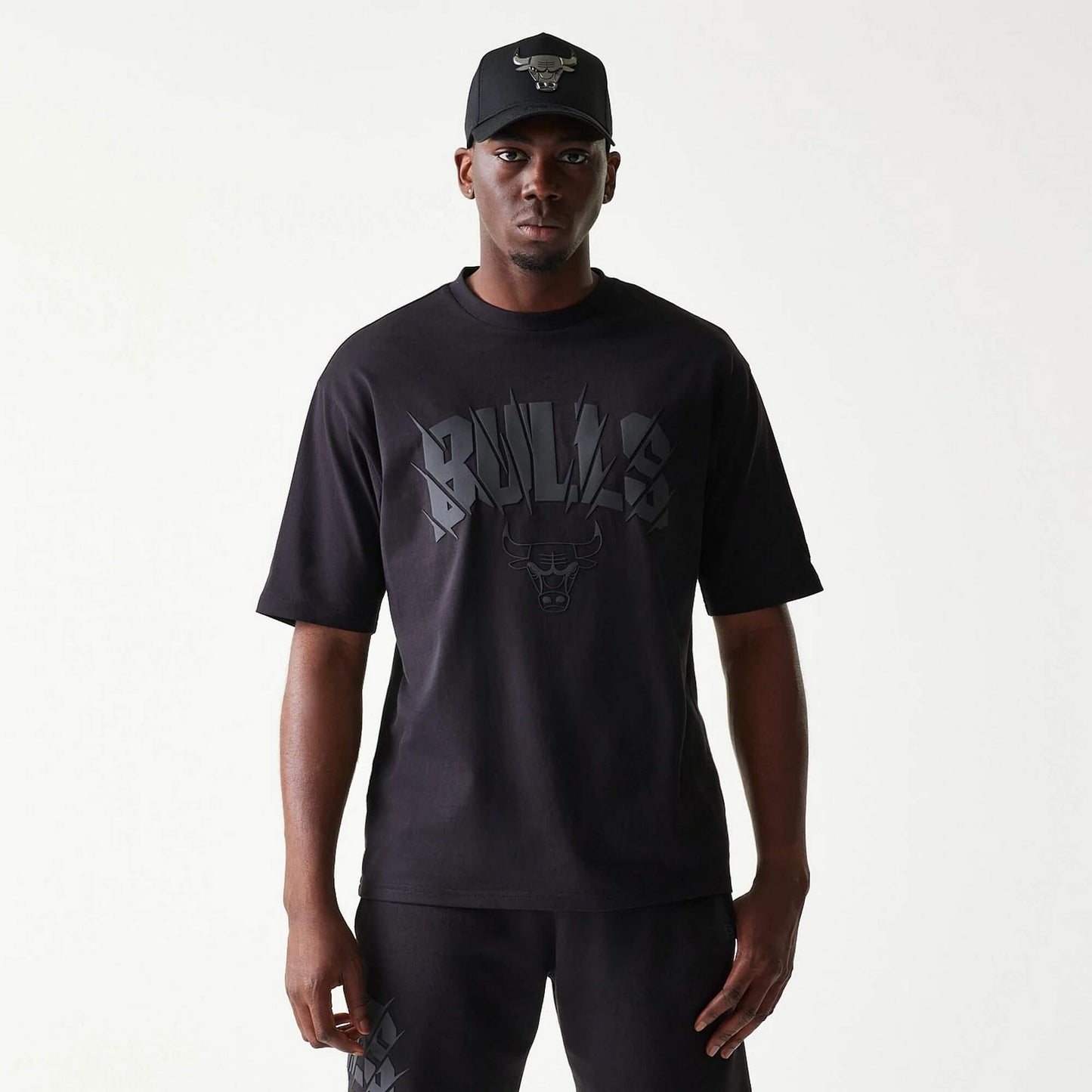 Tričko New Era Chicago Bulls NBA Black Oversized T-Shirt čierne