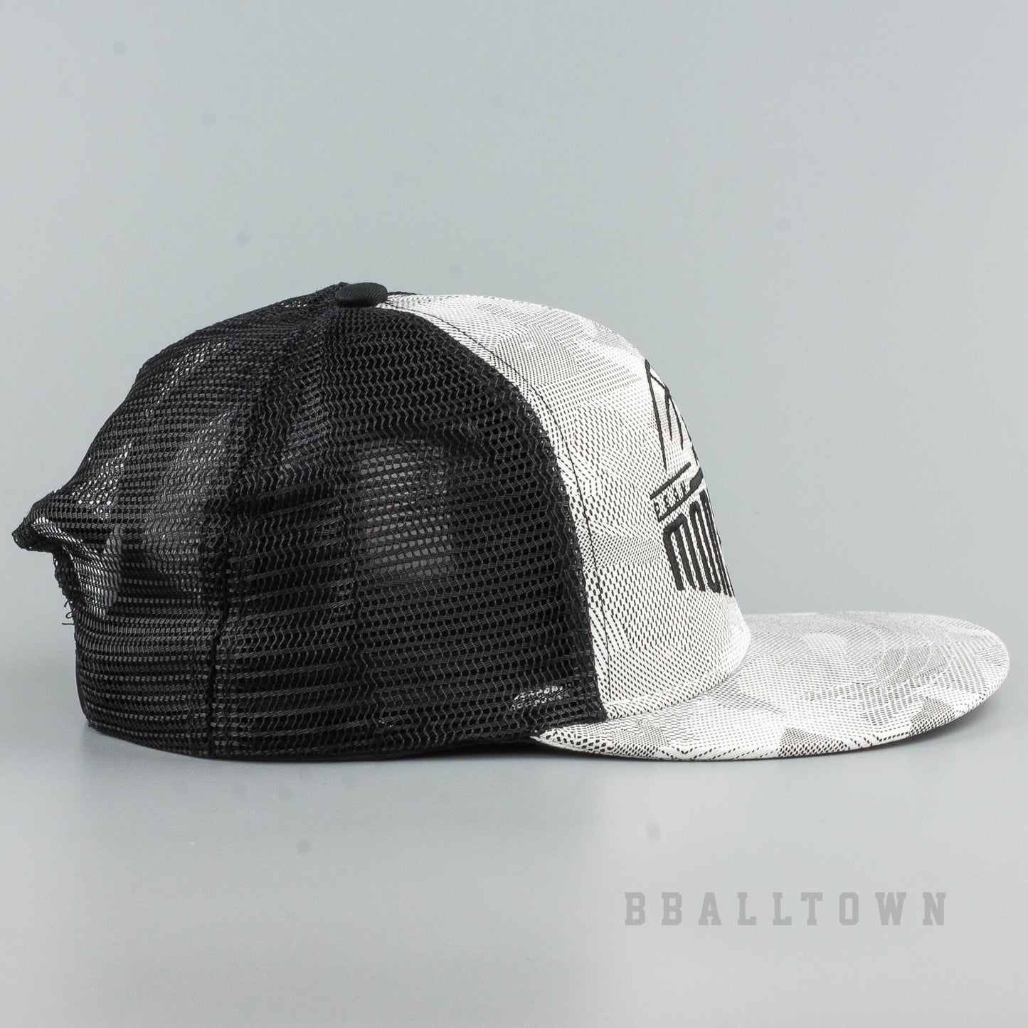 Šiltovka so sieťkou Peak Basketbal Monster Series Snapbacks čierna/šedá