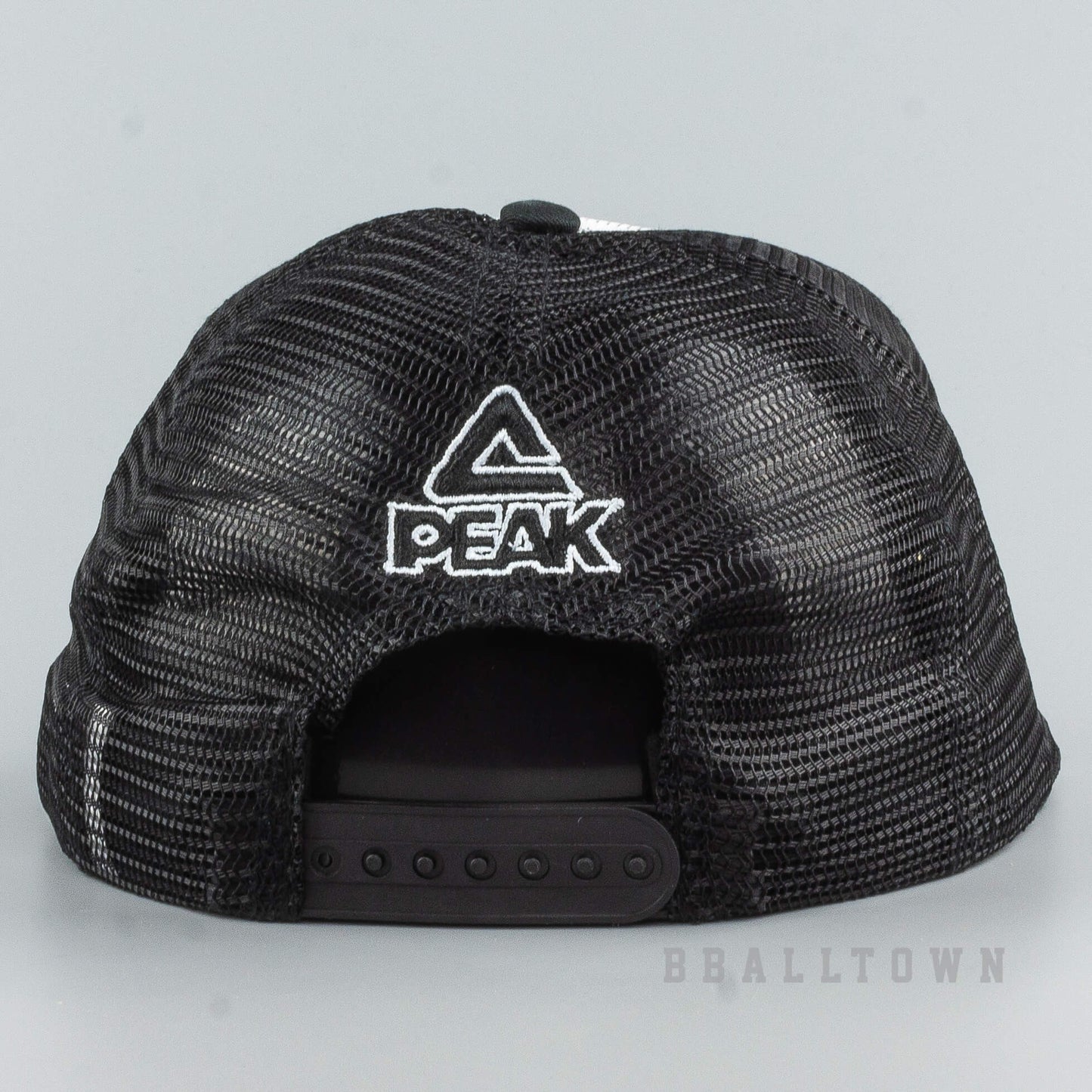Šiltovka so sieťkou Peak Basketbal Monster Series Snapbacks čierna/šedá