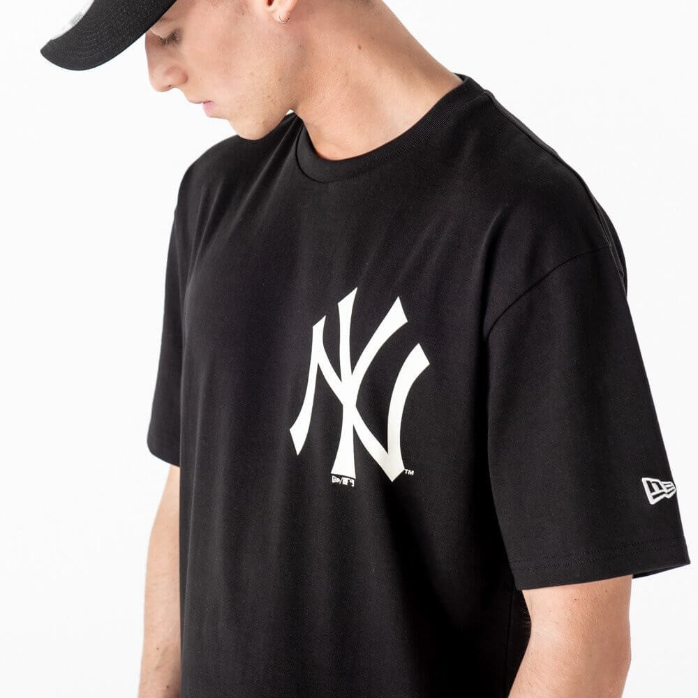 NEW ERA tričko MLB Big logo oversized NEW YORK YANKEES Black