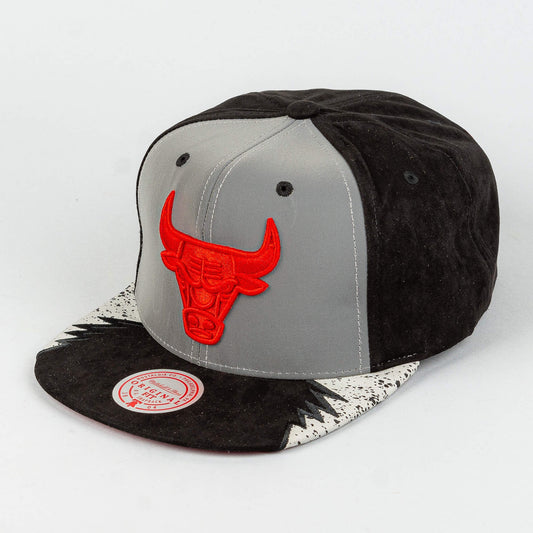 Šiltovka Mitchell & Ness NBA Day 5 CHICAGO BULLS šedá/čierna