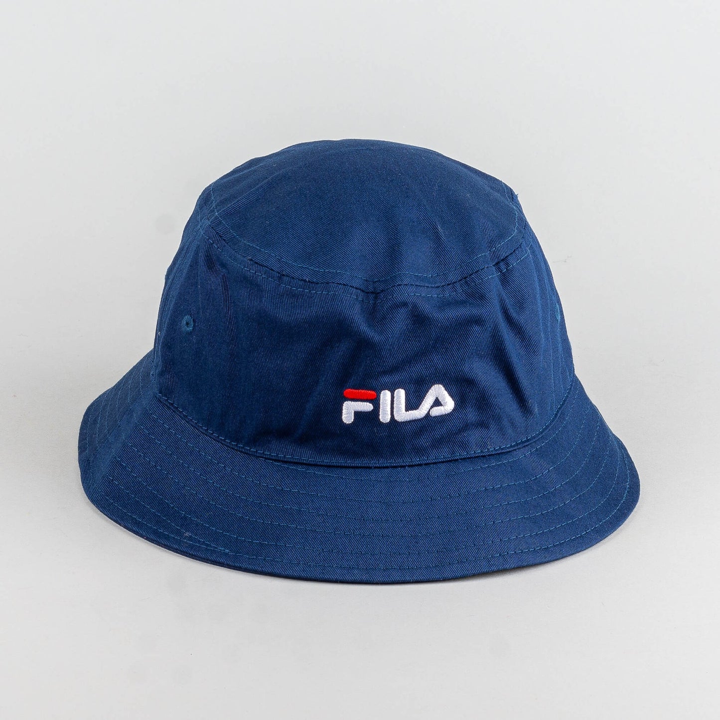 Klobúk Fila BRUSQUE Bucket hat with linear logo tmavomodrý