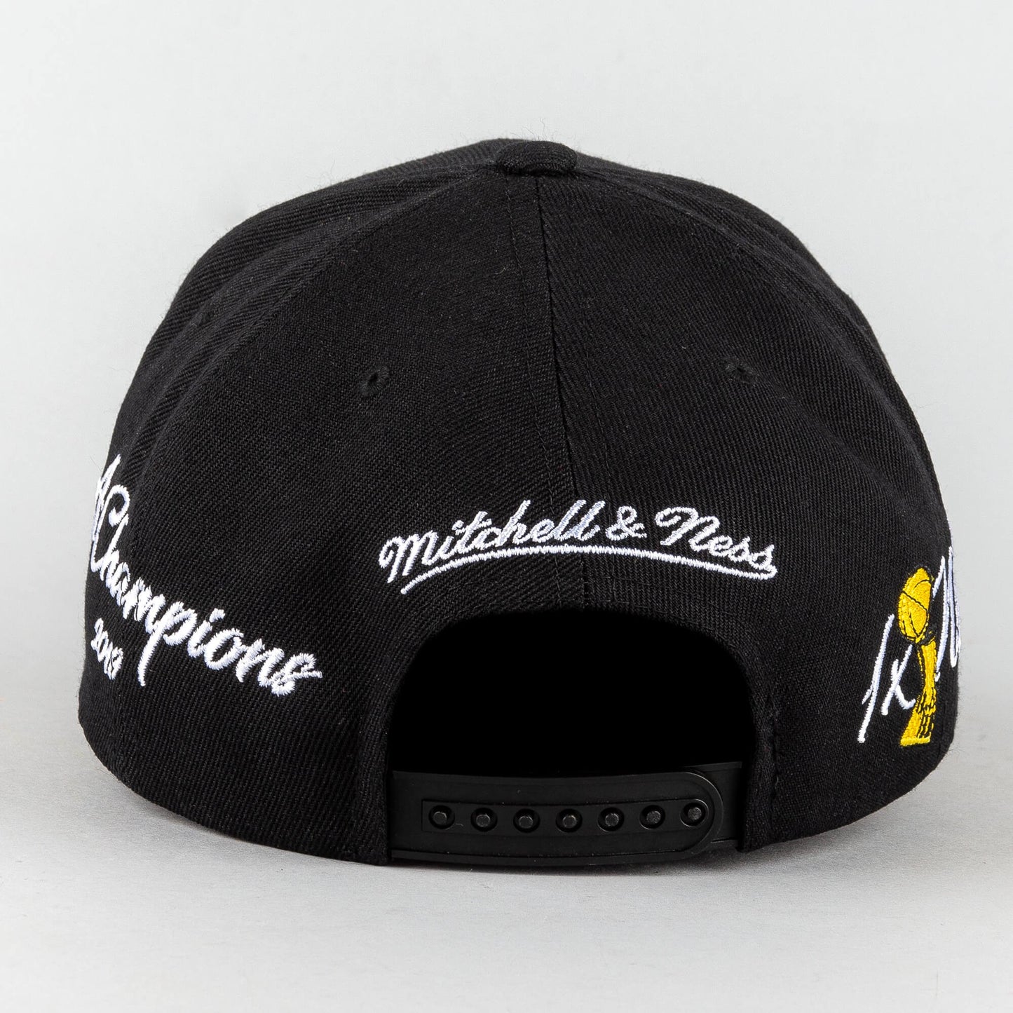 Mitchell & Ness CHAMP WRAP PRO SNAPBACK TORONTO RAPTORS Black
