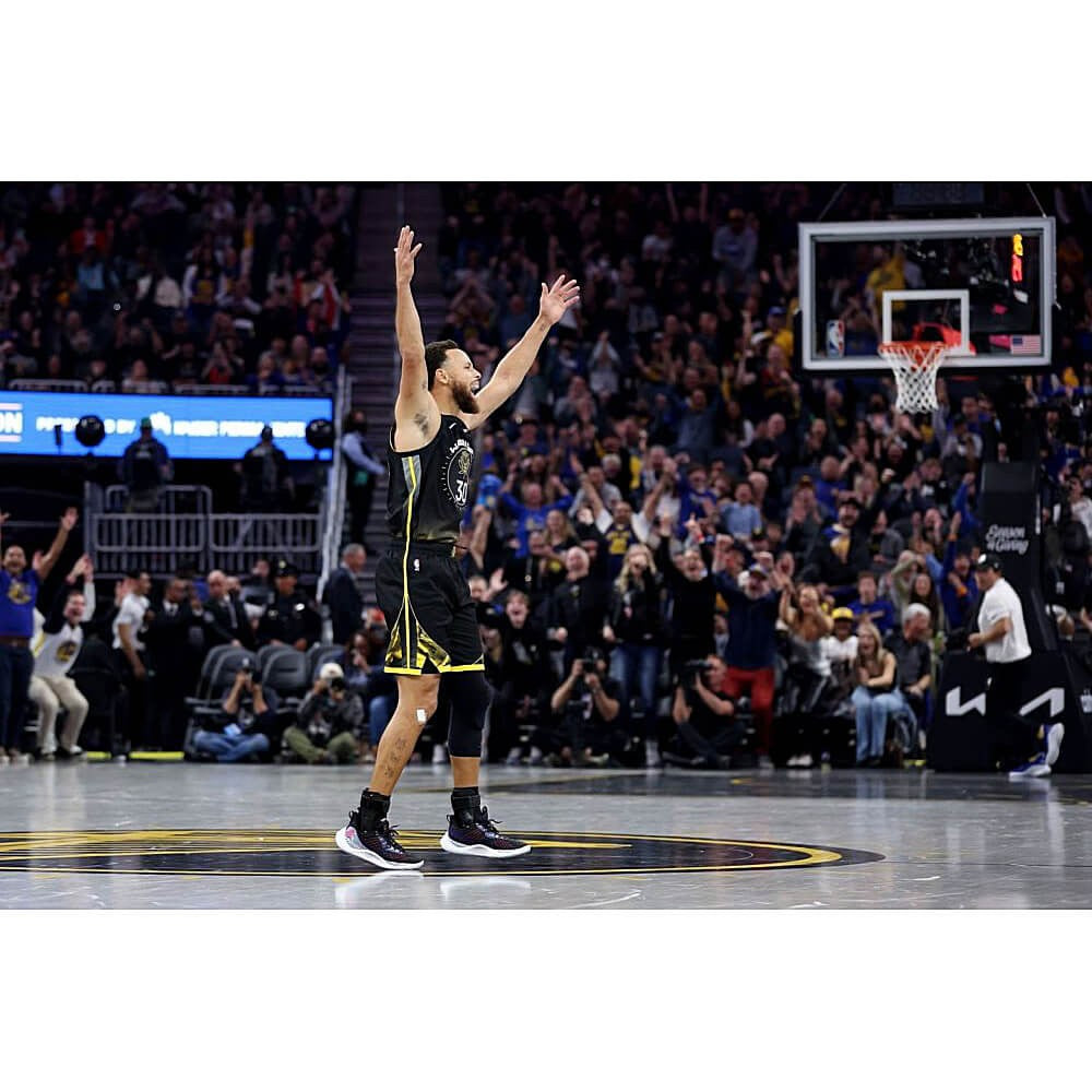 Under Armour Curry 10 Magic BLACK/BLUE/RED