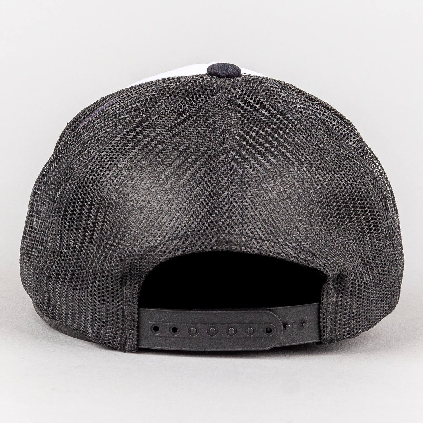 Fila BEPPU TRUCKER CAP linear logo snap back Black Beauty-Bright White