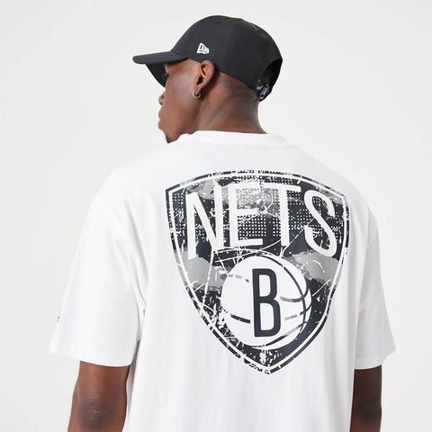 NEW ERA Brooklyn Nets NBA Infill Team Logo White Oversized T-Shirt White