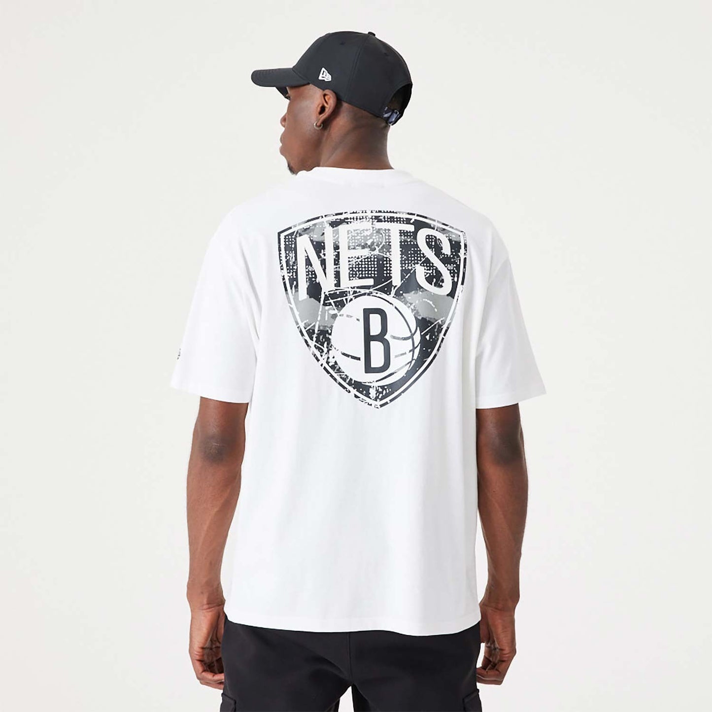 NEW ERA Brooklyn Nets NBA Infill Team Logo White Oversized T-Shirt White