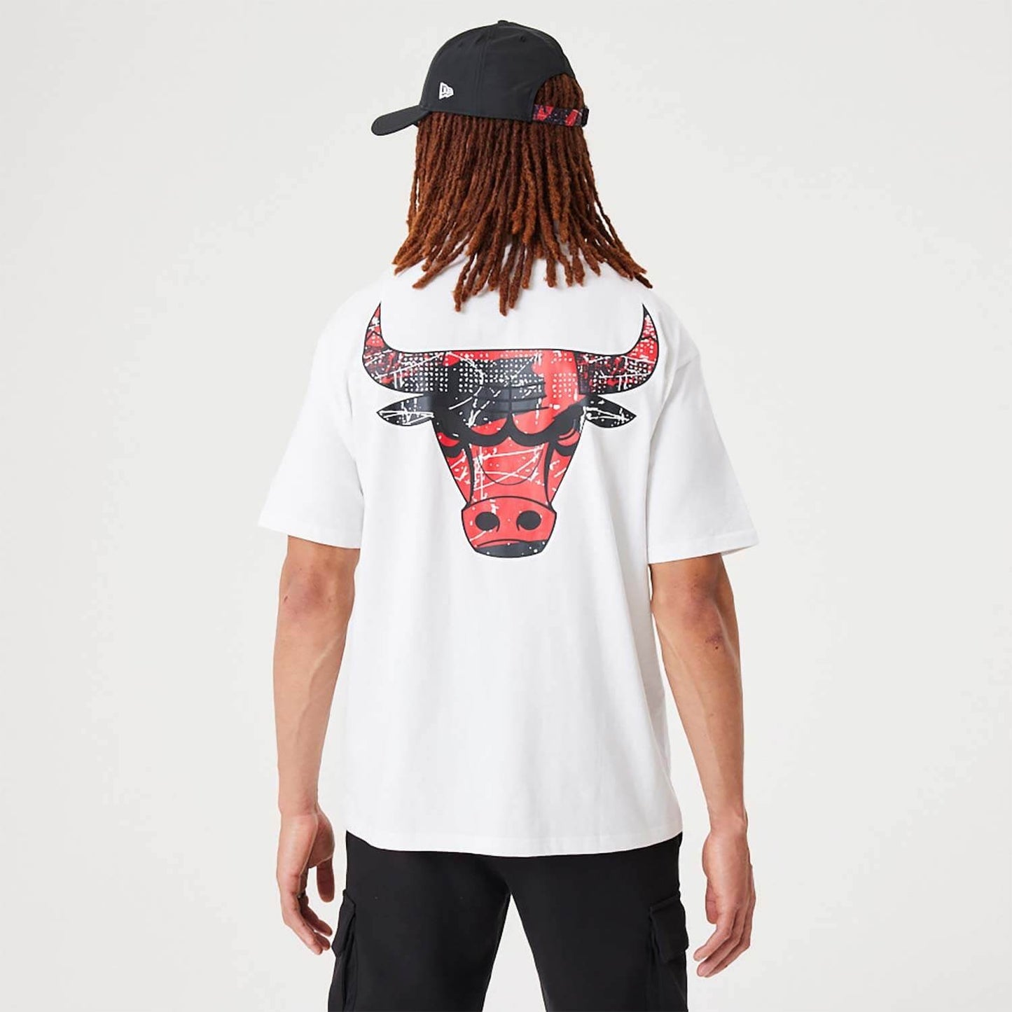 NEW ERA Chicago Bulls NBA Infill Team Logo White Oversized T-Shirt White