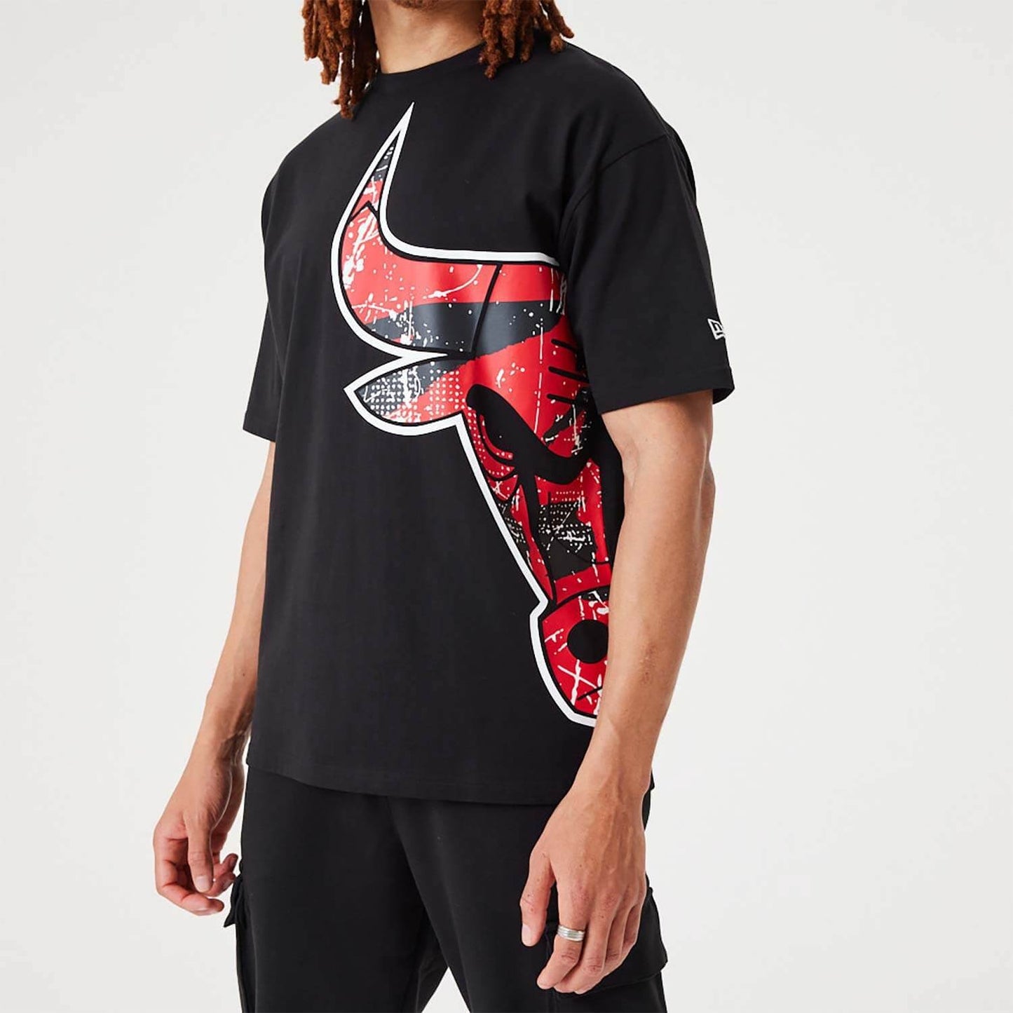 NEW ERA Chicago Bulls NBA Large Team Logo Black Oversized T-Shirt Black
