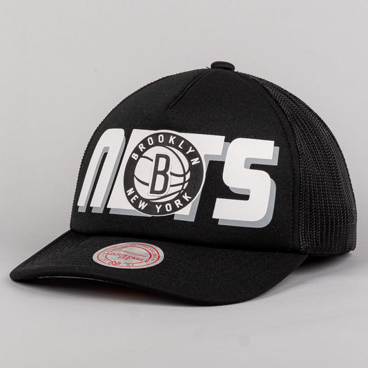 Šiltovka so sieťkou Mitchell & Ness NBA Billboard Trucker Snapback Brooklyn Nets čierna