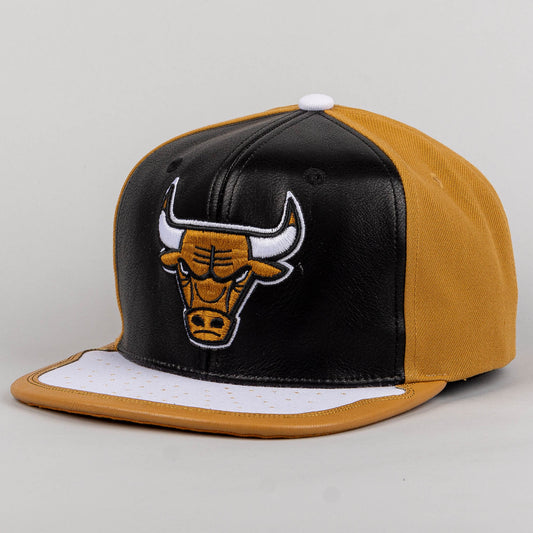 Mitchell & Ness NBA Day One Snapback Chicago Bulls Black / Sand