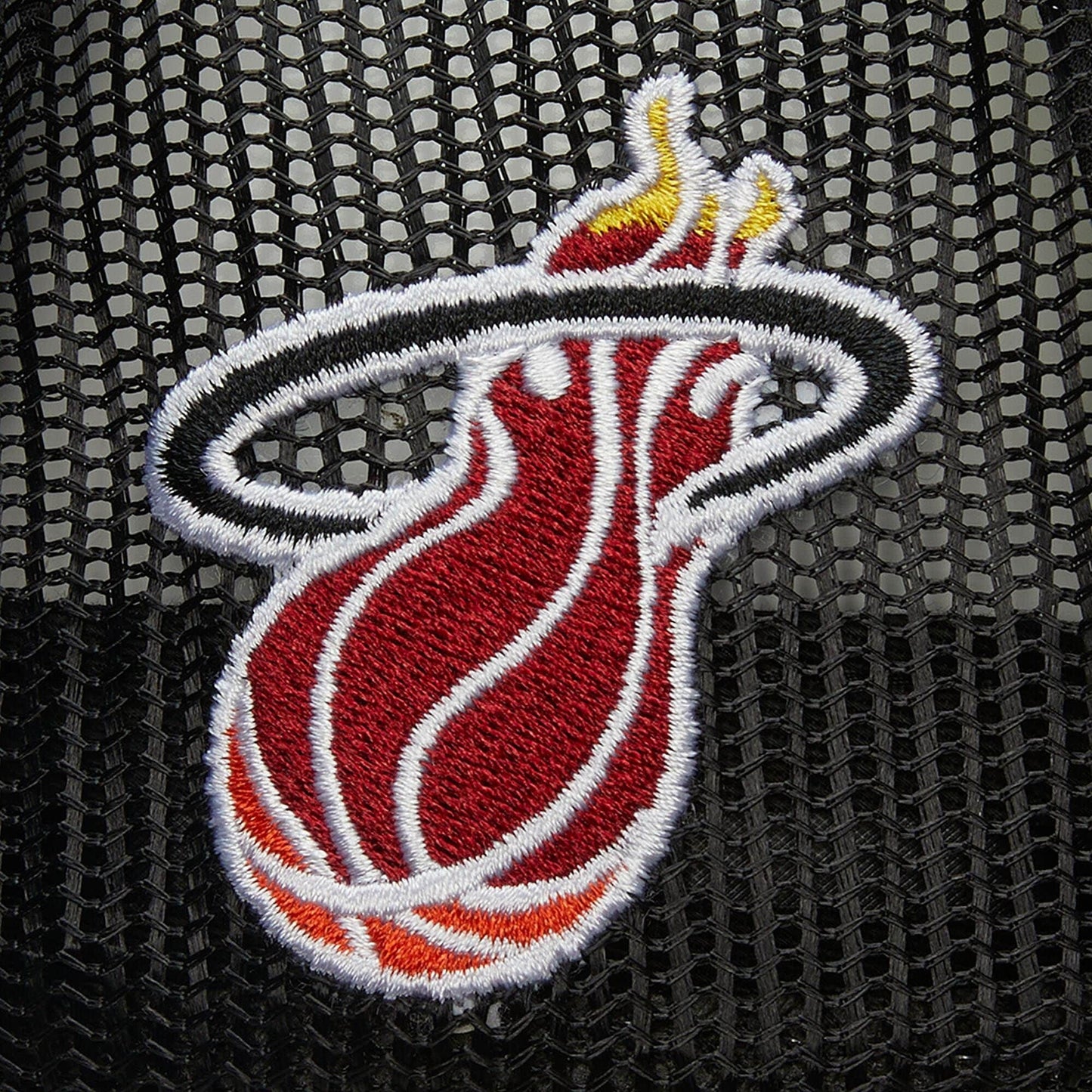 Mitchell & Ness NBA Party Time Trucker Snapback Hwc Miami Heat White