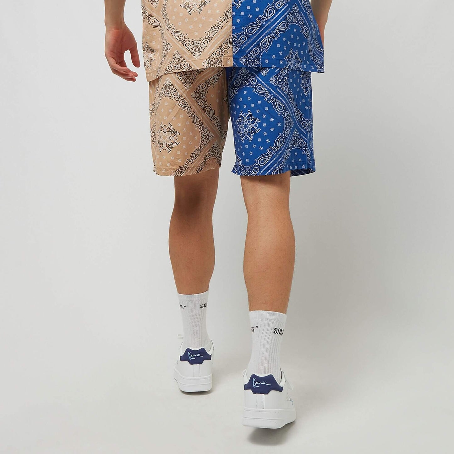 Šortky Karl Kani KK Small Signature Paisley Block Resort Shorts modrá/piesková