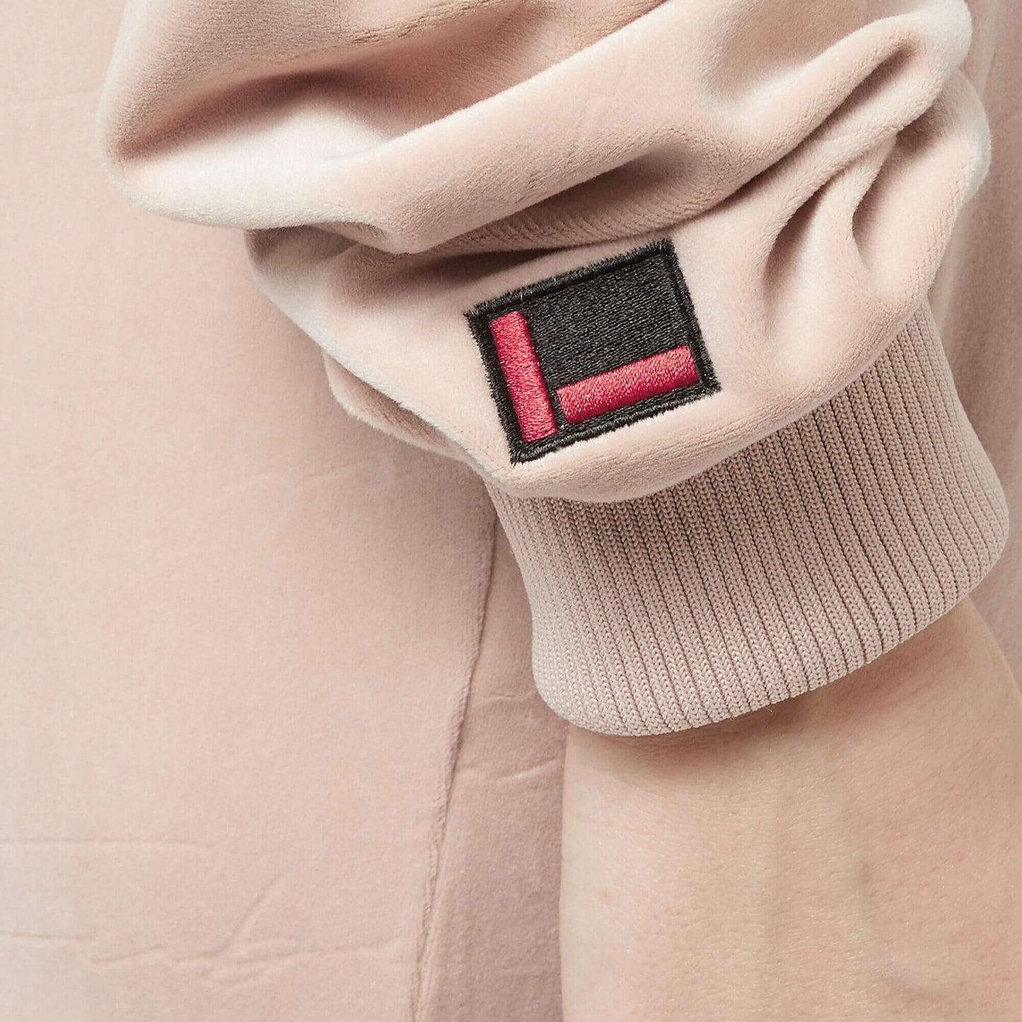 FUBU Signature Allover Velours Short Hoodie sand