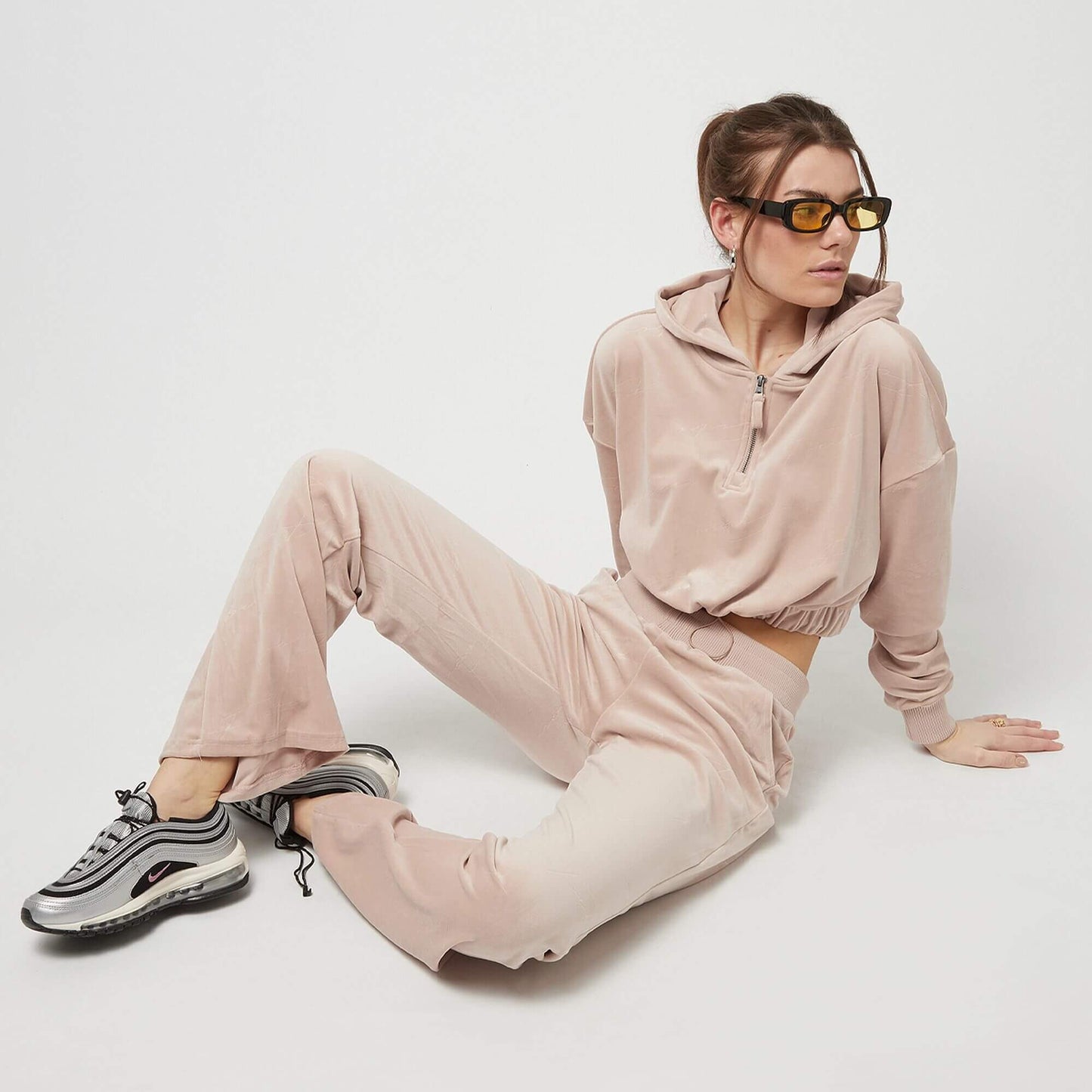 FUBU Signature Allover Velours Short Hoodie sand