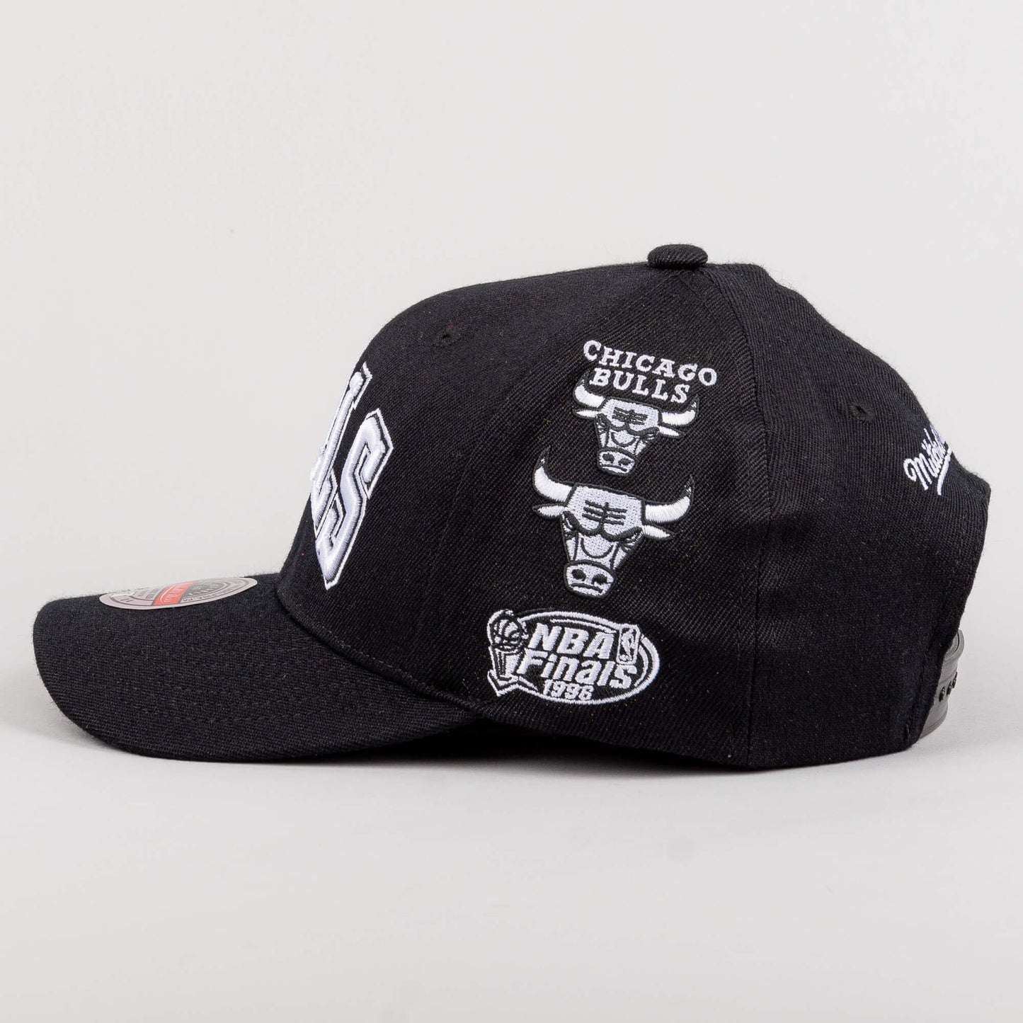Mitchell & Ness NBA Logo Blast Chicago Bulls Black