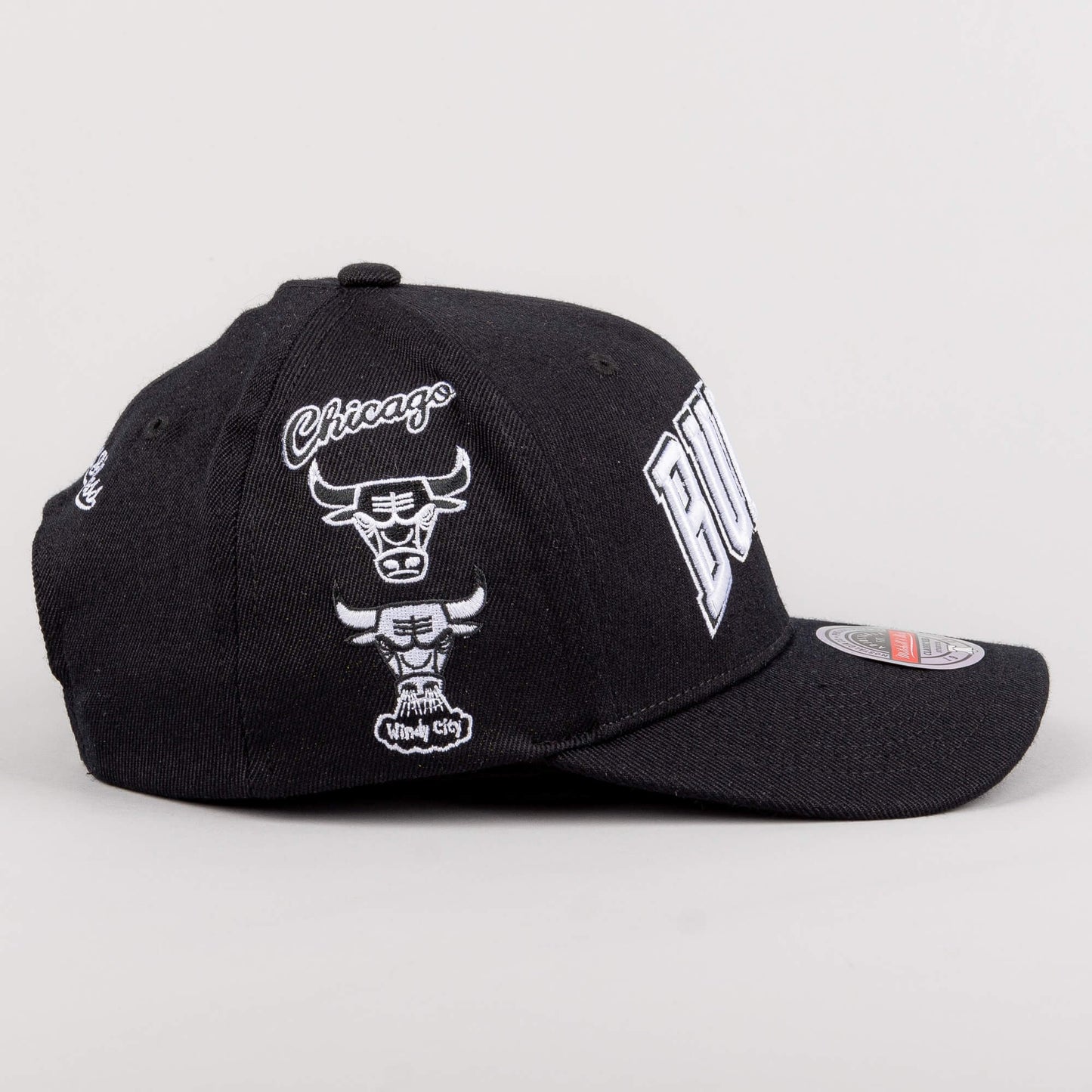 Mitchell & Ness NBA Logo Blast Chicago Bulls Black