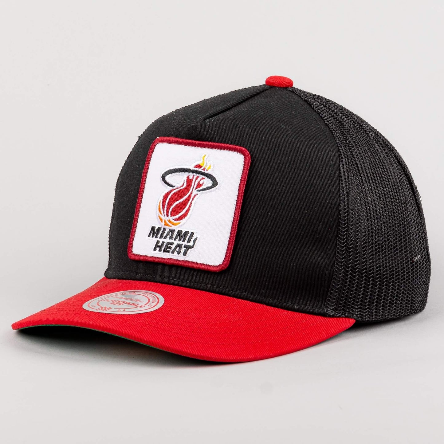 Mitchell & Ness NBA Truck It Trucker HWC Miami Heat Black