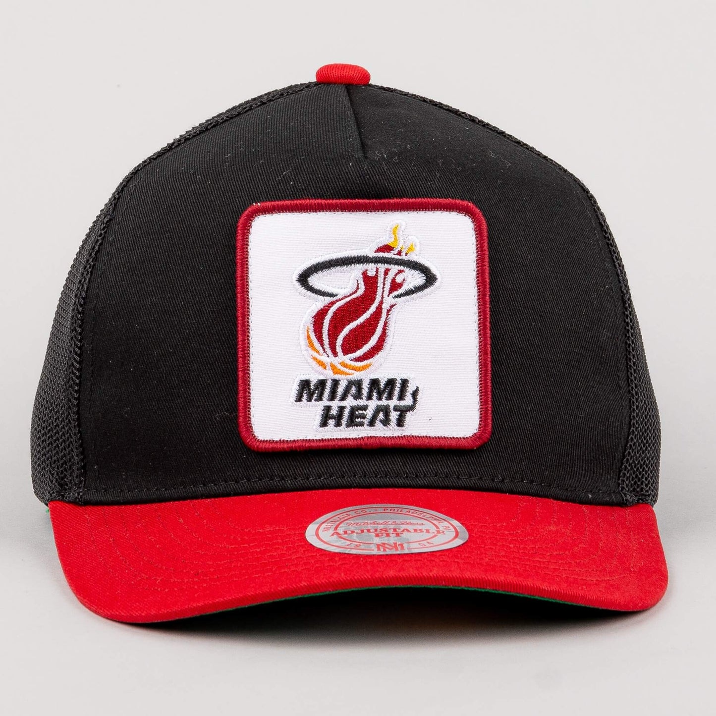 Mitchell & Ness NBA Truck It Trucker HWC Miami Heat Black