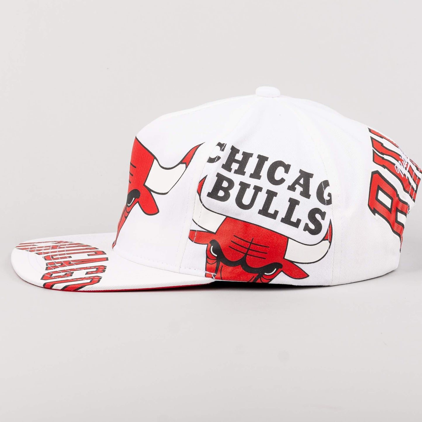 Šiltovka Mitchell & Ness NBA In Your Face Chicago Bulls biela
