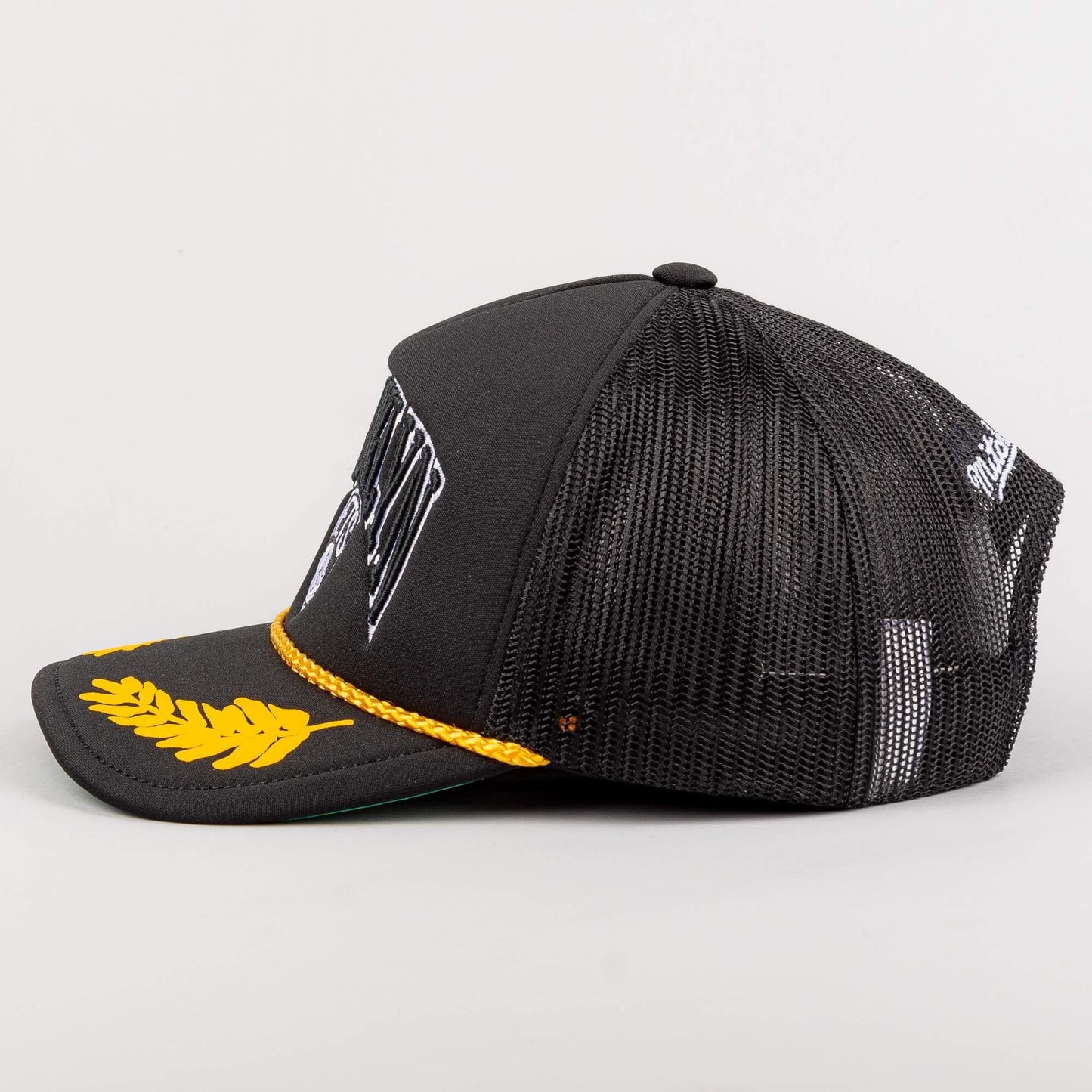 Šiltovka so sieťkou Mitchell & Ness NBA Gold Leaf Brooklyn Nets čierna