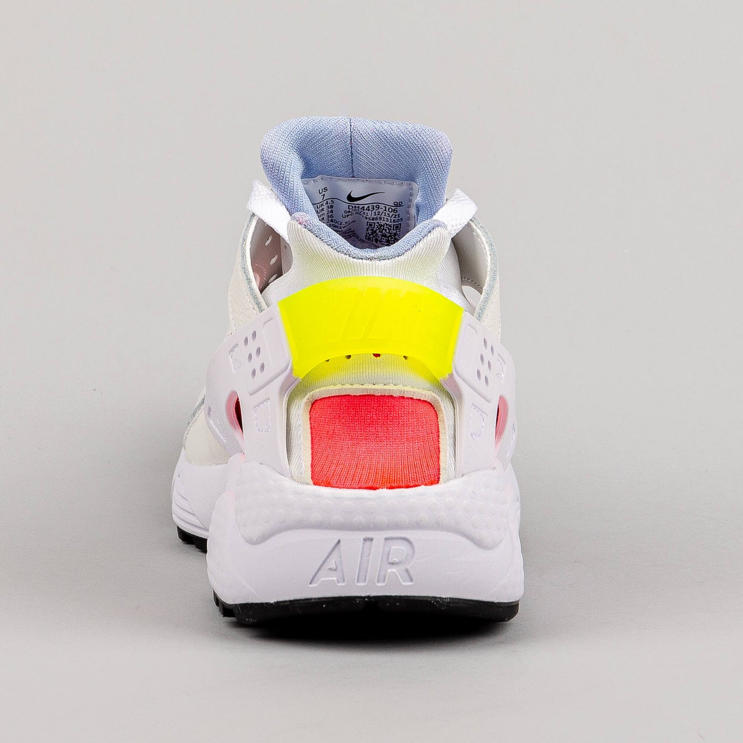Dámske tenisky Nike Wms Air Huarache White/Bright Crimson/Black