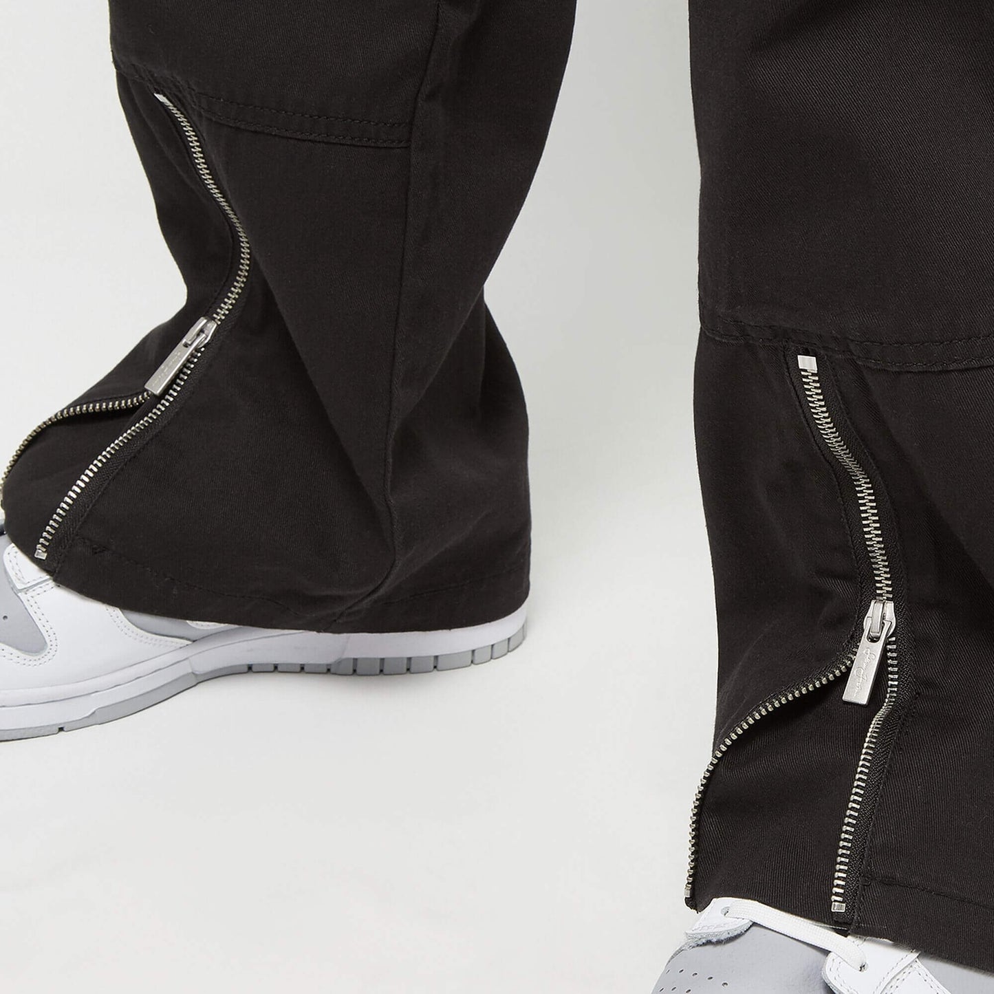 Nohavice Sean John SJ Script Logo Front Zip Cargopants black čierne