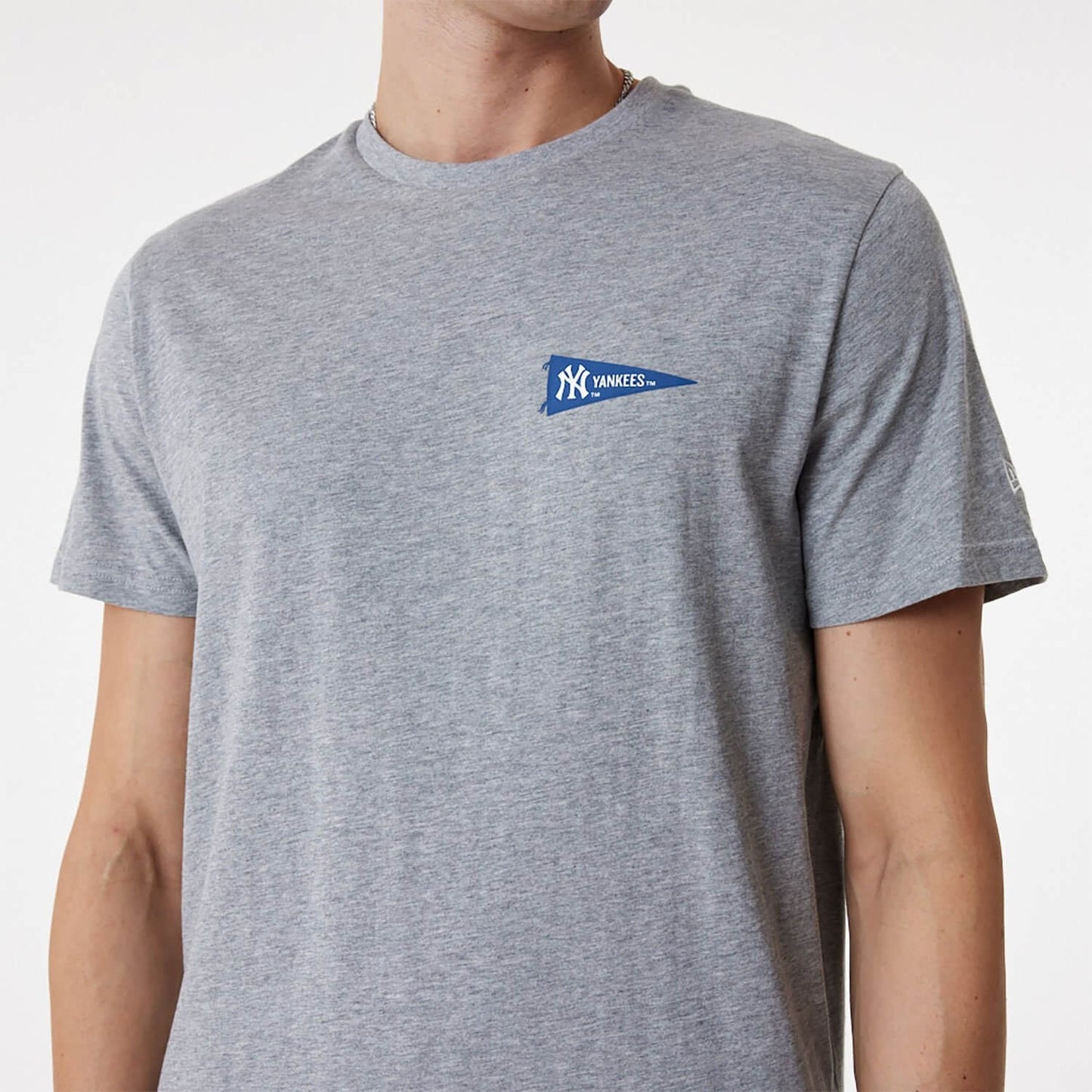 New Era MLB New York Yankees MLB Flag Graphic Dark Grey T-Shirt Grey