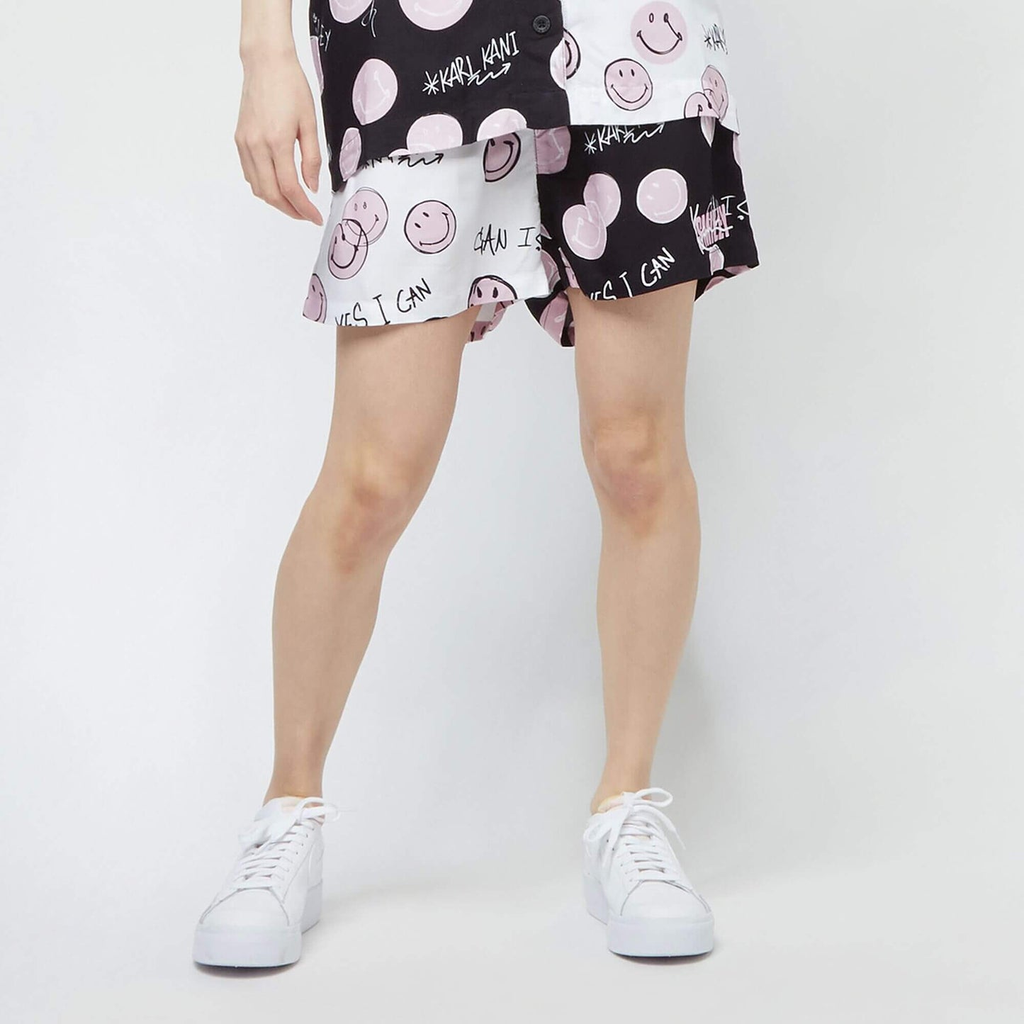 Karl Kani KK Small Signature Block Smiley Resort Shorts black