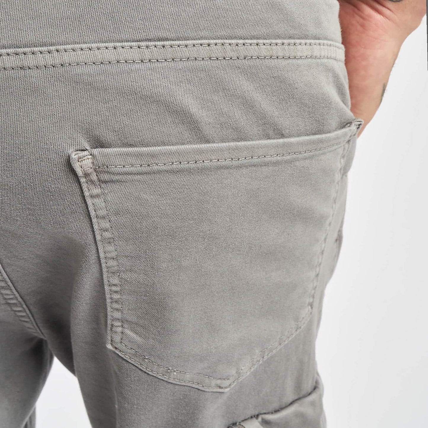 Džínsy jogger VSCT NOAH Denim Cargo Cuffed grey  šedé