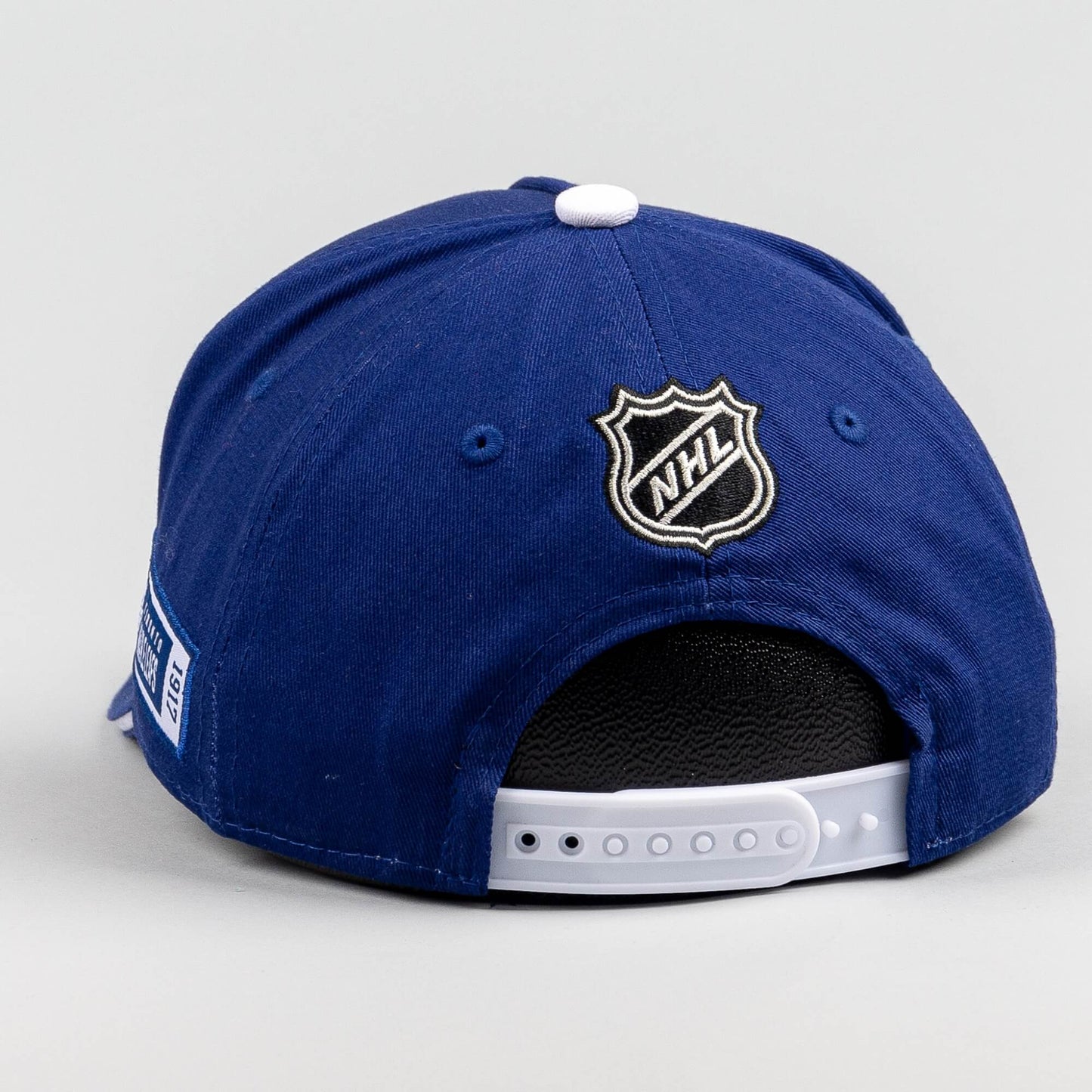 Outer Stuff NHL Big-Face Precurved Snap Mapleleafs Leafs Blue